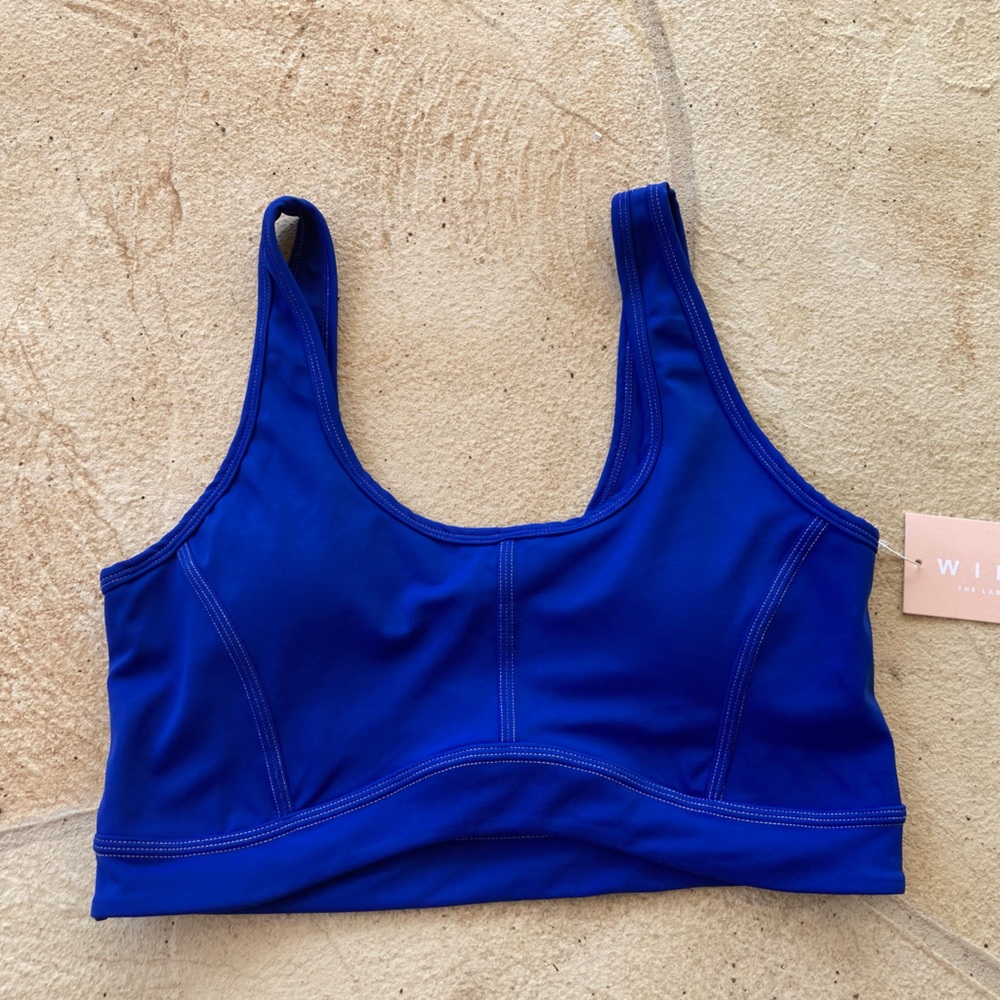 New WILO athletic bra and size S  M  L color multi